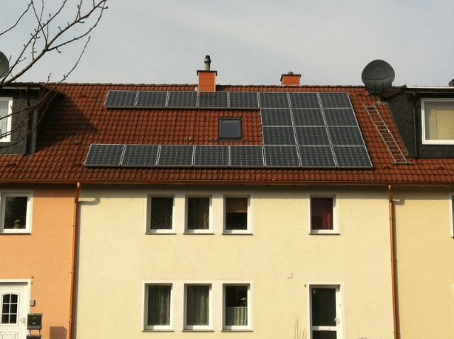 Impianti fotovoltaici e di solare termico nei centri storici comunali